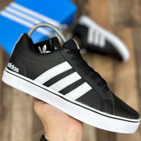 Adidas VS Preto
